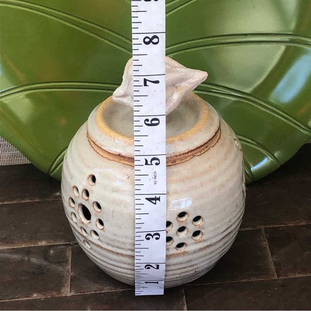 Studio Pottery Handmade Glazed Stoneware Signed Garlic Keeper - Picture 11 of 12